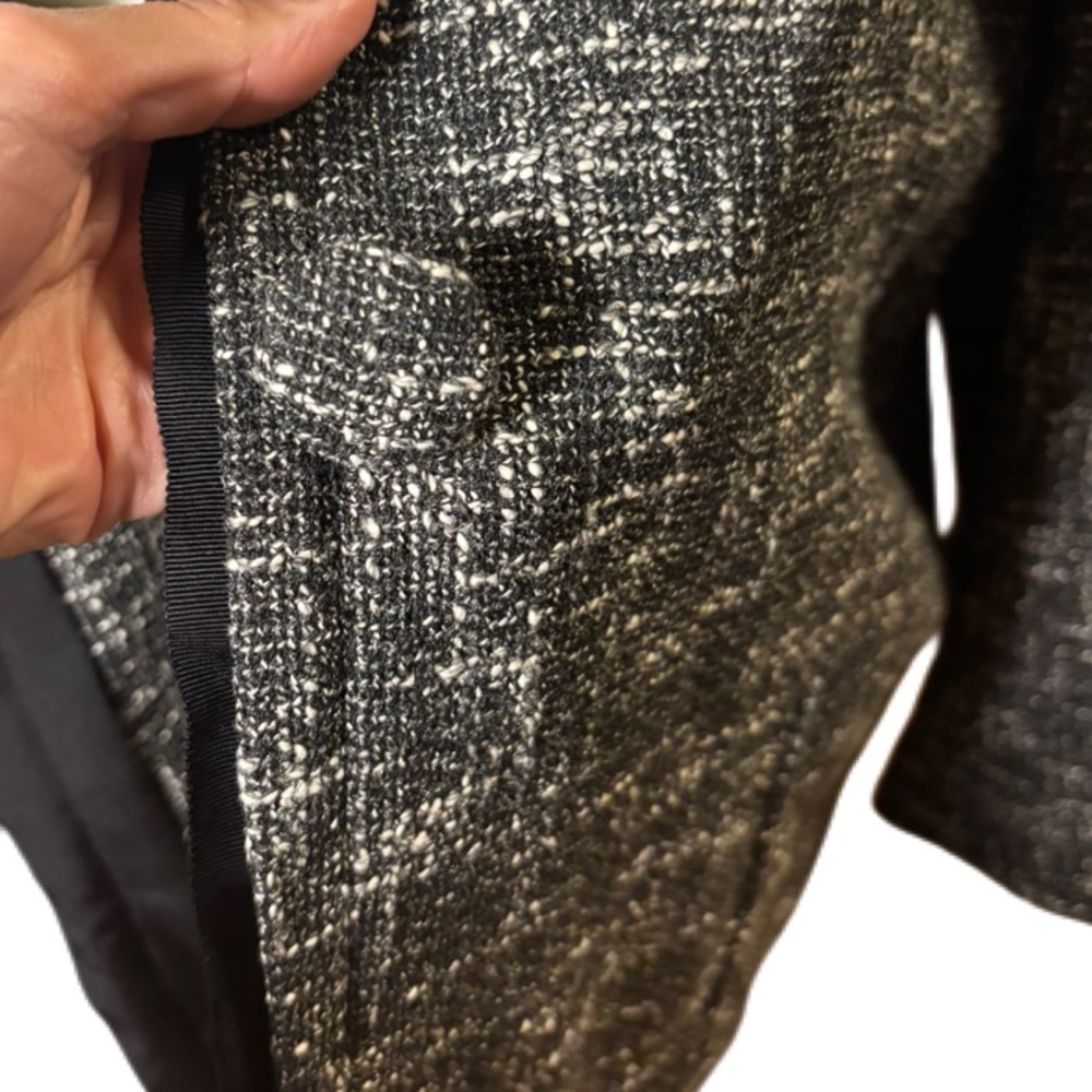 ✨NWT Talbots Black & White Tweed Blazer with Grosgrain Trim - Classic Chic!✨ - Picture 12 of 15